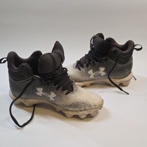 Under Armour Boys Cleats Size 3Y